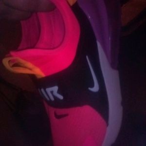 Nike Air Max 270